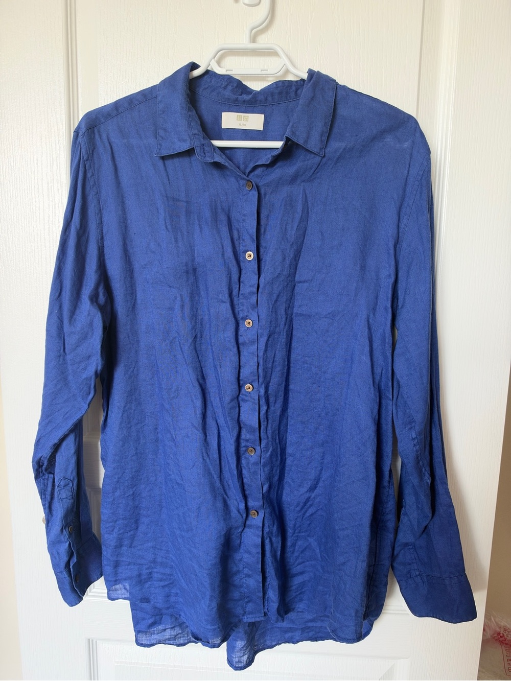 Women’s Linen Button-Down Shirt in Royal Blue
